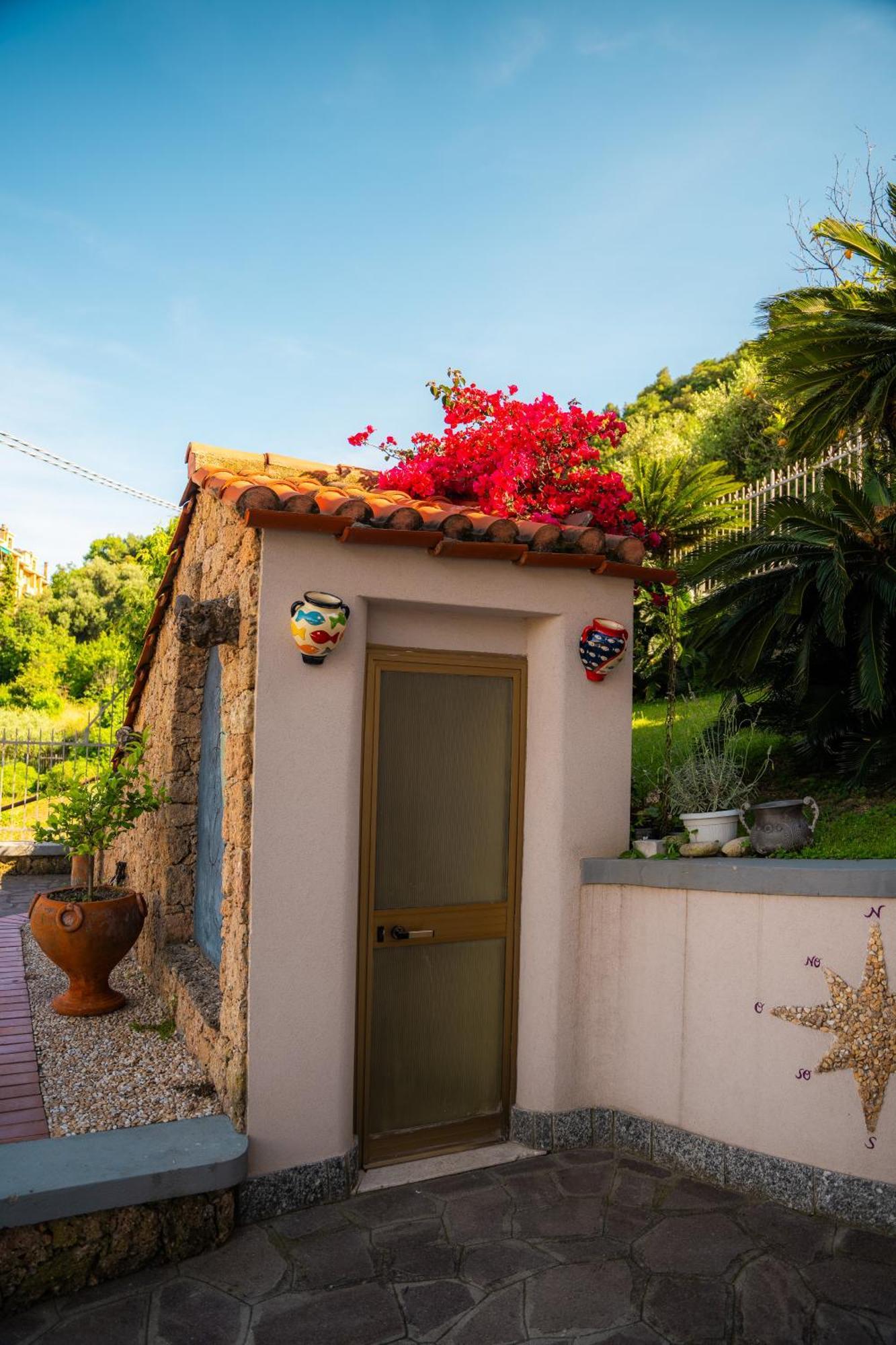 Villa Mafalda Pietra Ligure Esterno foto