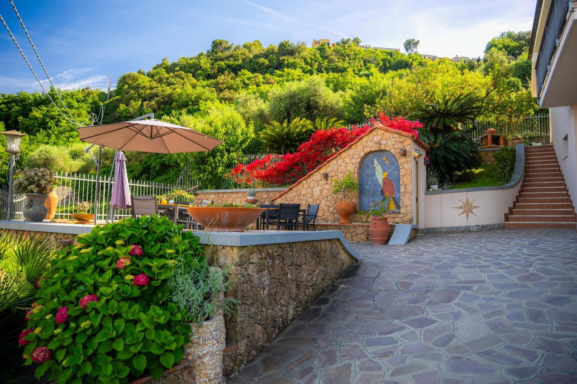 Villa Mafalda Pietra Ligure Esterno foto