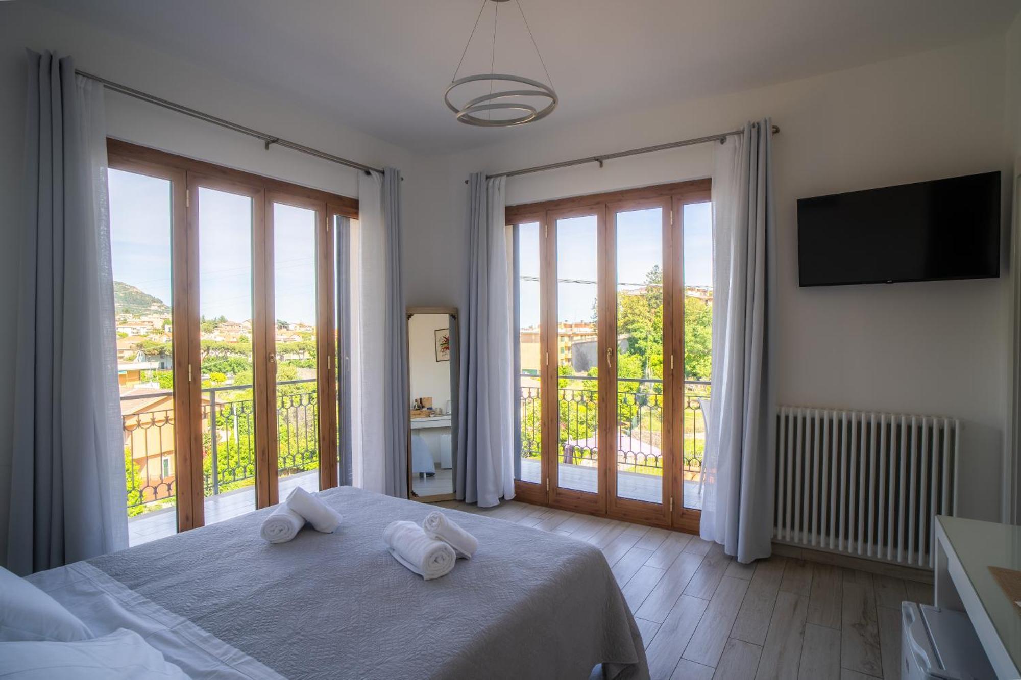 Villa Mafalda Pietra Ligure Esterno foto