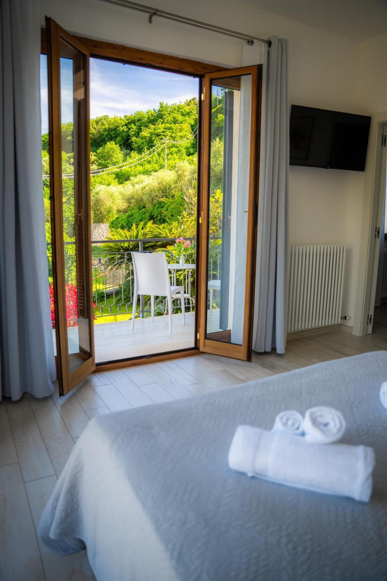 Villa Mafalda Pietra Ligure Esterno foto